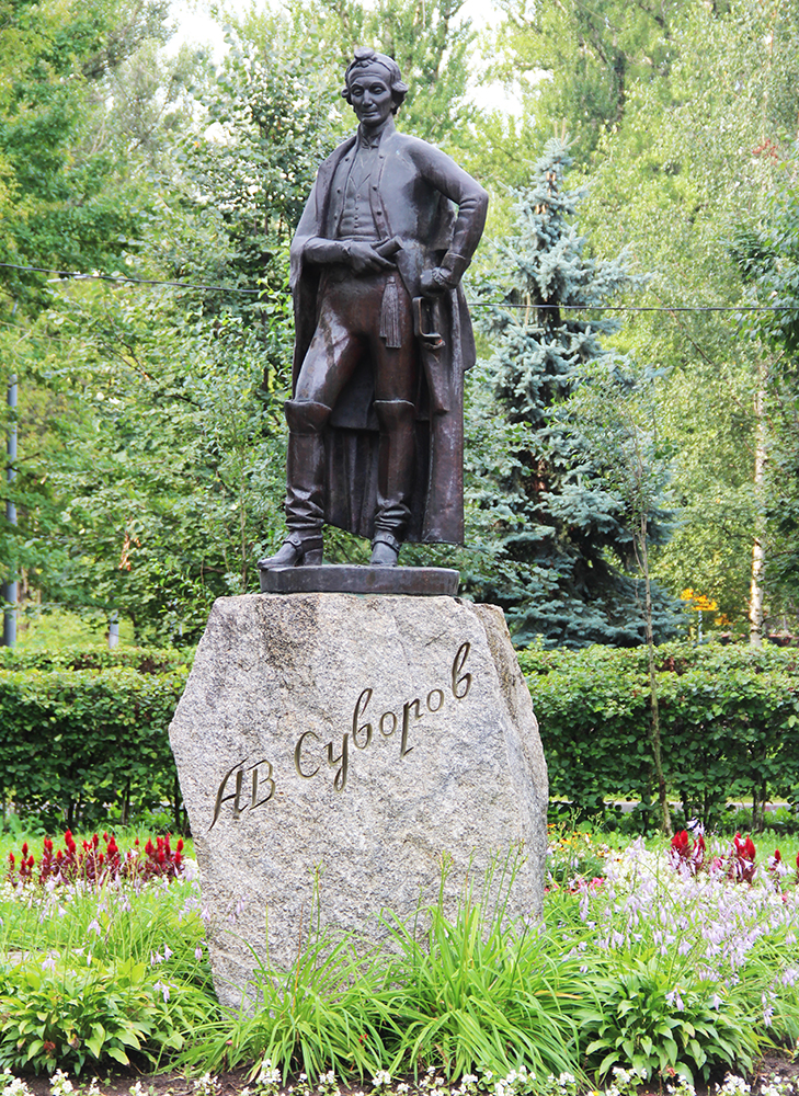 Памятник А.В.Суворову в г.Мытищи